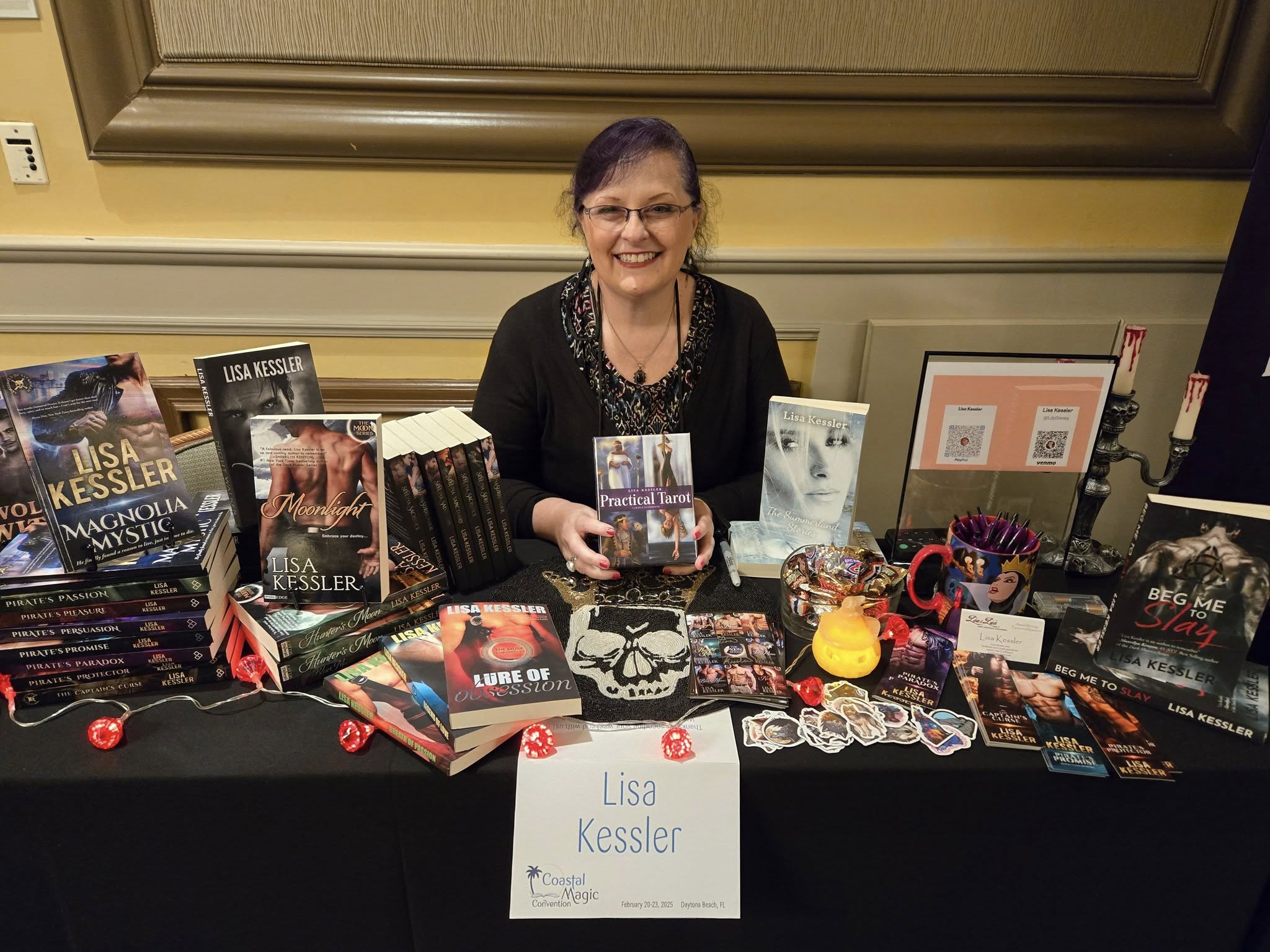 Lisa Kessler Manifesting Coach, Author, Tarot Reader Tarot reading session for emotional clarity at women's wellness retreat